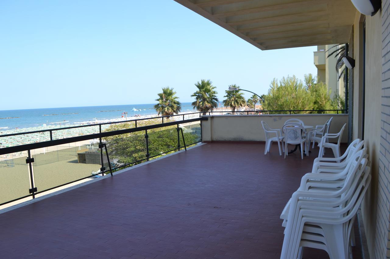 Albergo Quaglia Roseto Degli Abruzzi Exterior foto